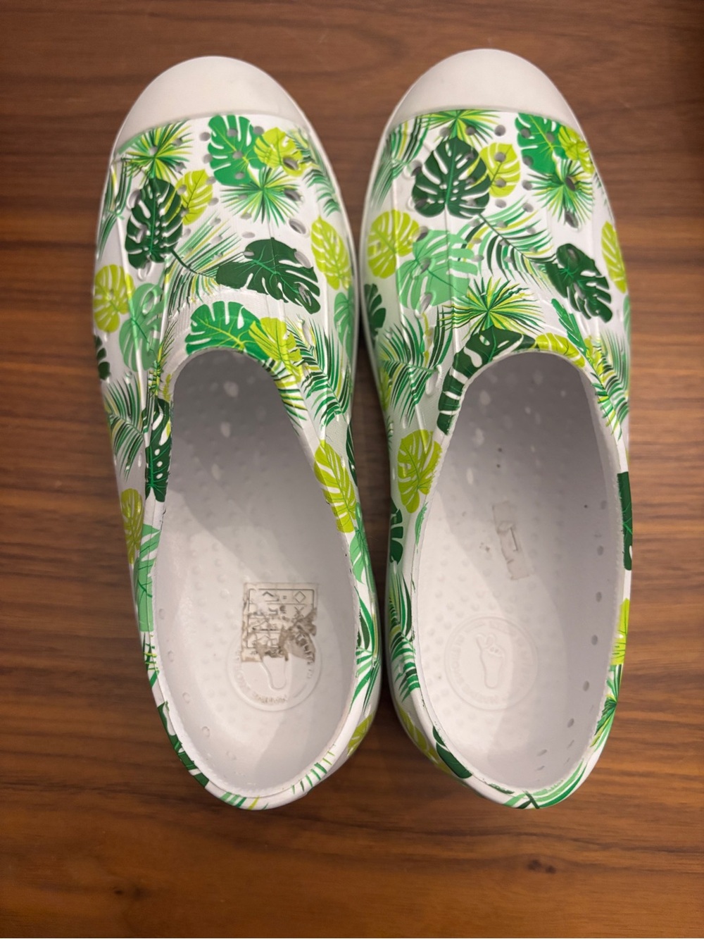 Native Shoes in Tropical Leaf Print - Picture 3 of 3